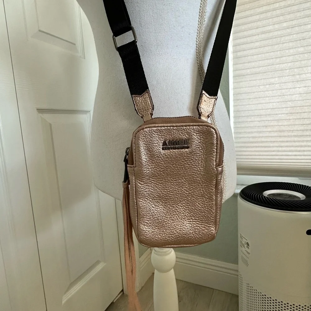 Aimee Kestenberg Just Saying Rose Gold Metallic Leather Crossbody Phone Bag